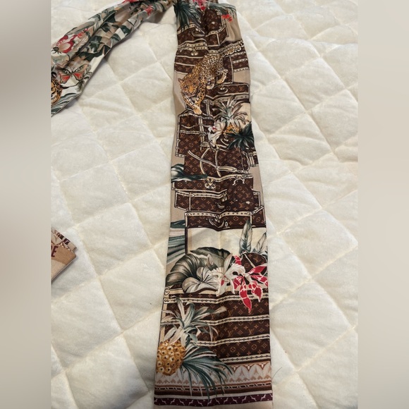 Louis Vuitton bandeau - Picture 2 of 4